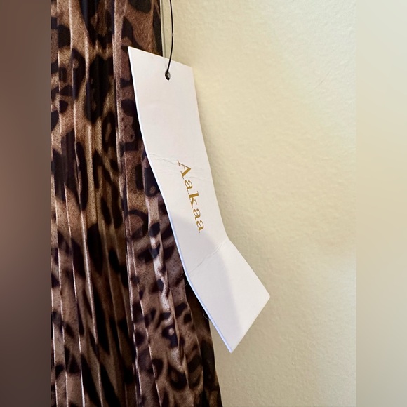 Leopard Print Pleated Chiffon Flowy Maxi Skirt with Sheer Overlay Size Small NWT - Picture 7 of 10